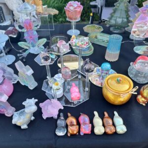 Lisa Mello's Resin Art World -- https://www.lisasresin.world/ -- Full Resin Art Display (not all products available, just alot)