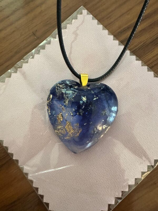 Our Semi-Dark Blue Resin Heart Necklace shimmers with twilight beauty. Lightweight, versatile, and perfect for gifting—or keeping. https://www.lisasresin.world/ Lisa Mello's Resin World