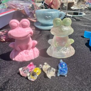 A Tale Of Two Resins -- Resin Art -- Lisa's Resin World -- Lisa Mello -- www.lisasresin.world -- Erie, Pennsylvania